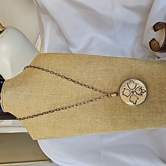 Patricia Nash Gold Floral  Necklace and Leather Cuff Bracelet  Set - Picture 6 of 7